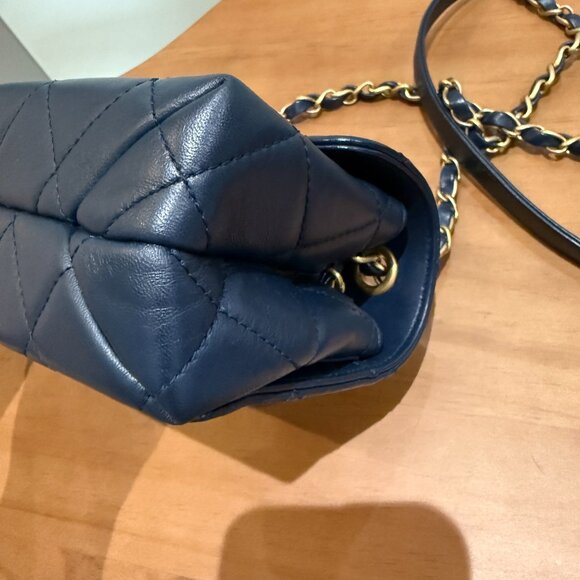 Chanel CC Diamond Lock Flap Bag Quilted Lambskin Mini - Picture 6 of 15